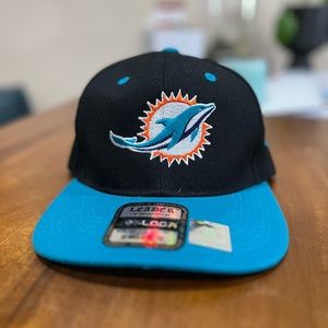 NWT Miami Dolphins SnapBack